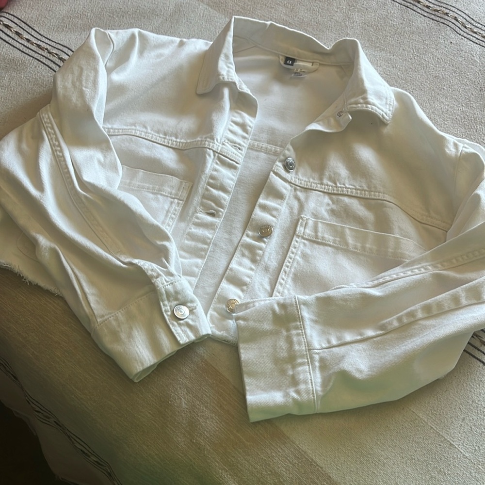 White cropped jean jacket